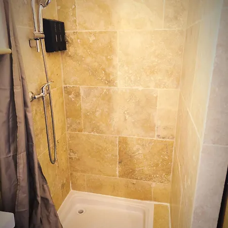 Le King & Etoilees דירה *